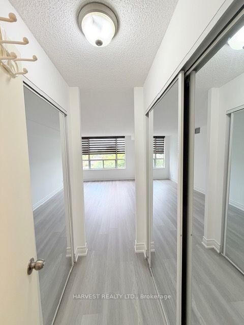 Property Photo:  100 Upper Madison Avenue 710  ON M2N 6M4 
