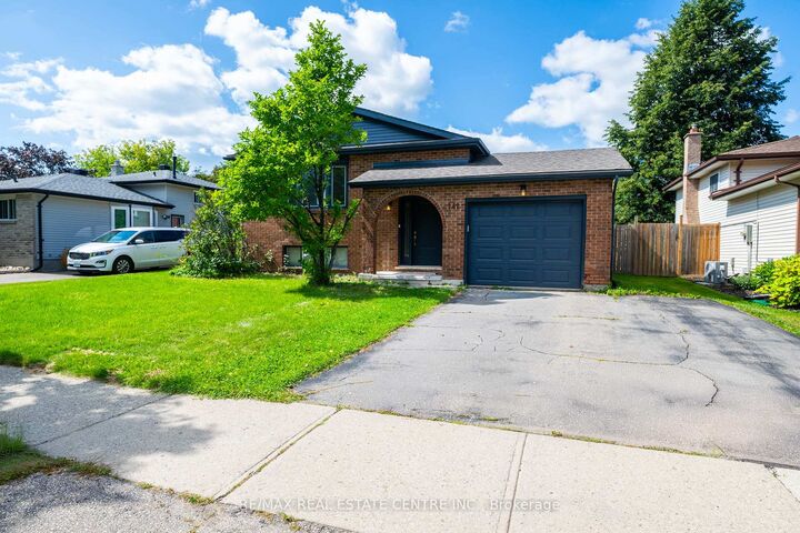 Property Photo:  141 Cedar Crest Street  ON N2N 2A6 