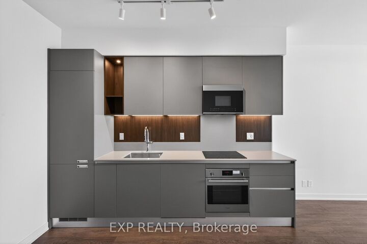 Property Photo:  39 Mary Street 1101  ON L4N 1S9 
