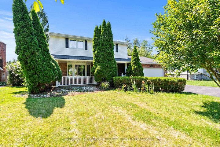 Property Photo:  21 Garrison Village Drive  ON L0S 1J0 
