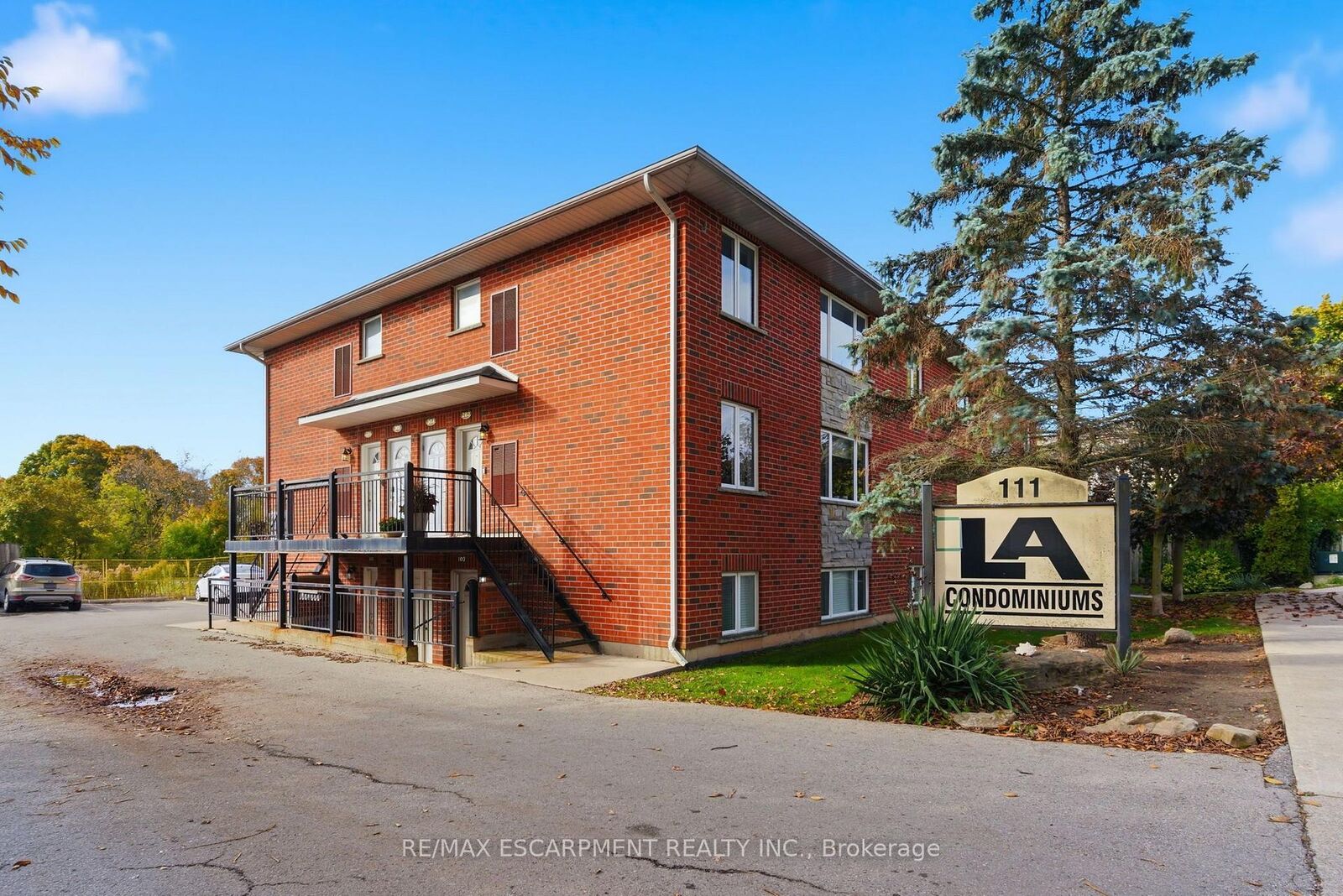 Property Photo:  111 Smits Cove N/A 302  ON L0R 2A0 