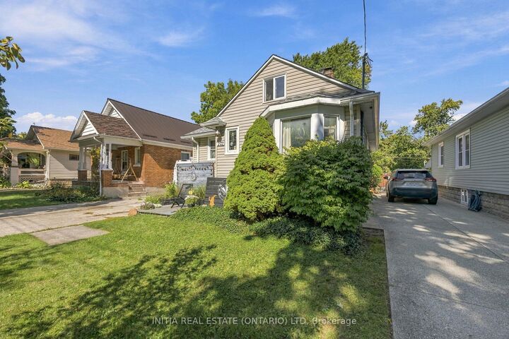 Property Photo:  272 Kathleen Avenue  ON N7T 1E3 