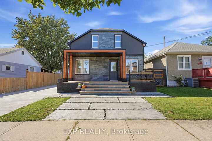 Property Photo:  249 Wallace Avenue S  ON L3B 1R7 