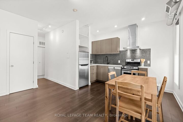 Property Photo:  1308 Thames Street 301  ON K1Z 7N4 