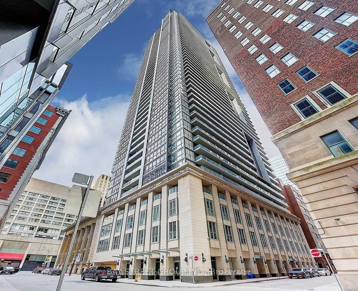 Property Photo:  70 Temperance Street 4209  ON M5H 0B1 