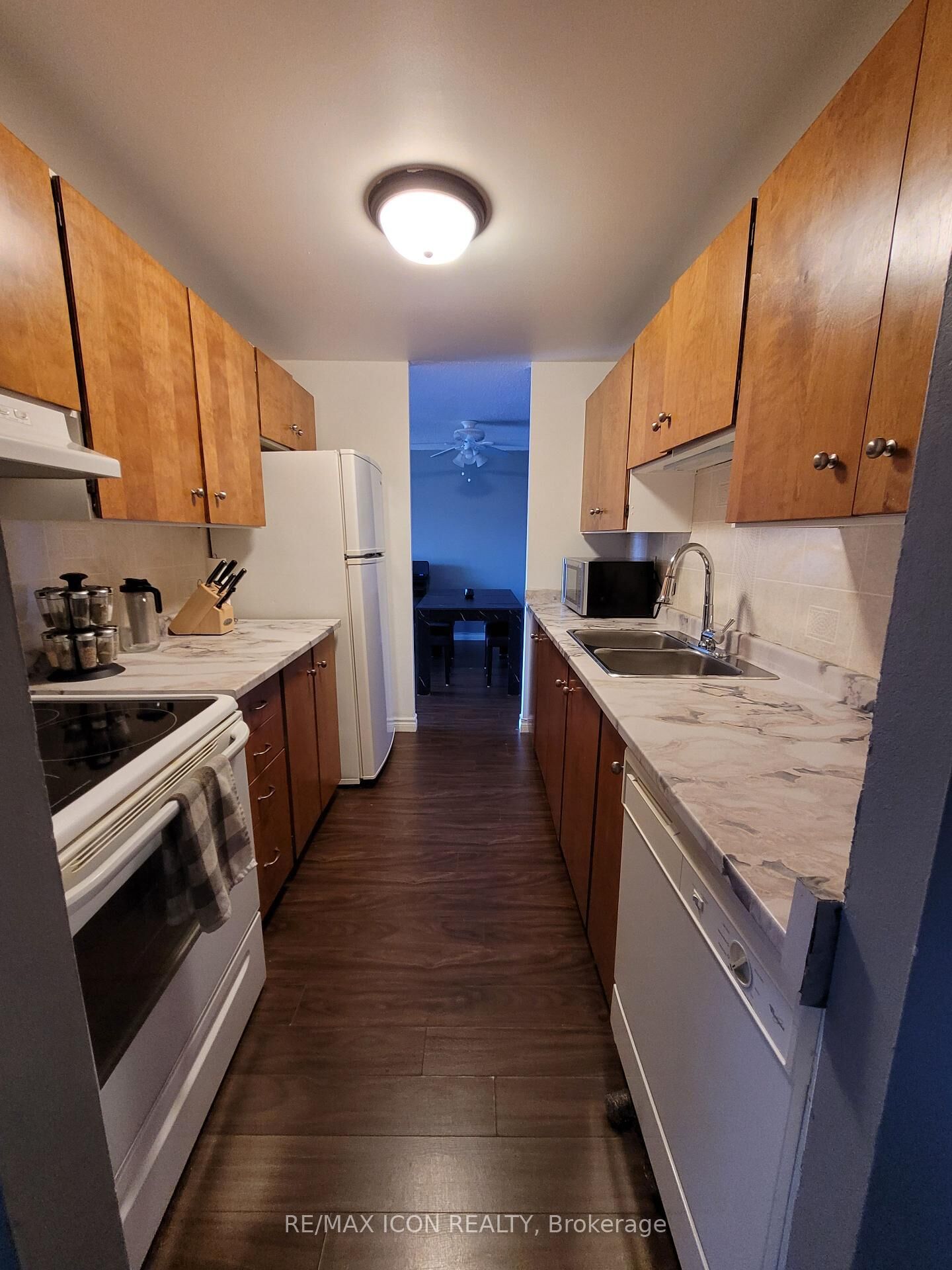 Property Photo:  1588 Ernest Avenue 306  ON N6E 2S7 