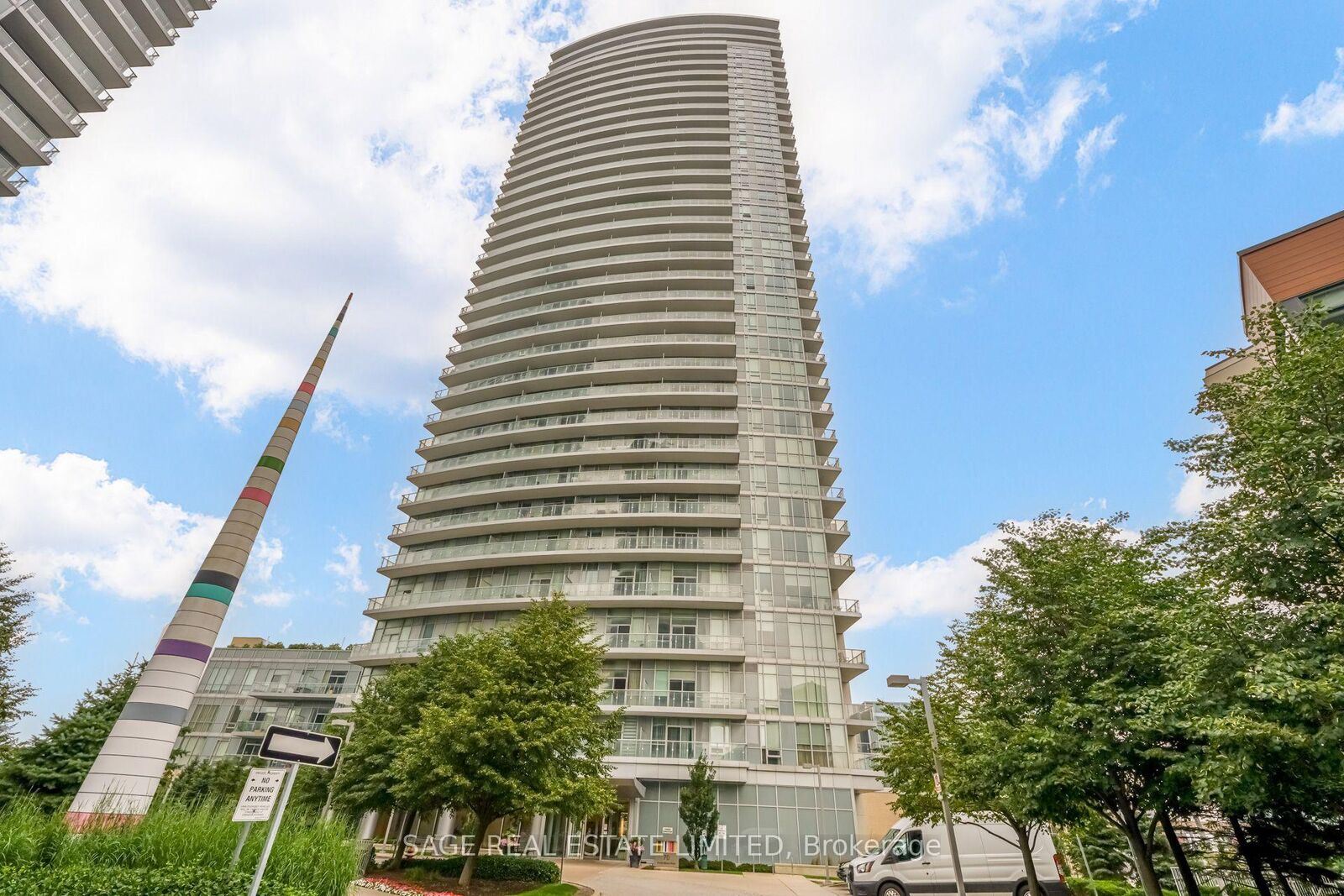 Property Photo:  70 Forest Manor Road 1303  ON M2J 0A9 