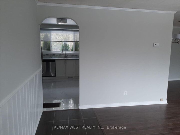 Property Photo:  336 Ontario Street Main Floor  ON L3Y 2K3 