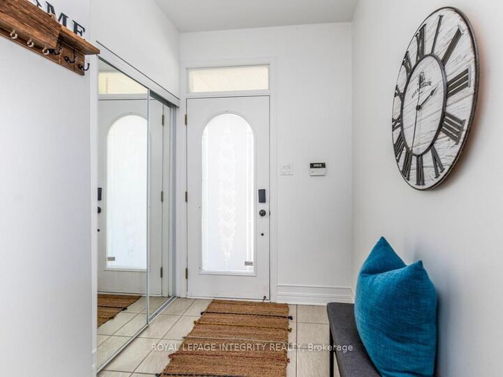 Property Photo:  176 Parkin Circle  ON K1T 4G4 
