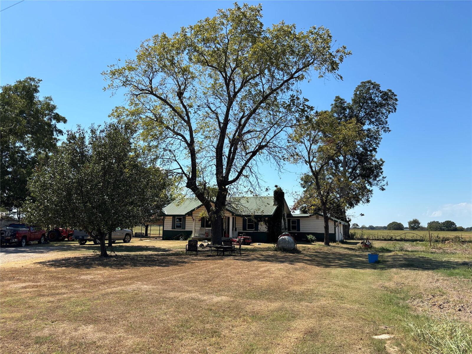 Property Photo: 13603 S Sawmill Road OK 74525