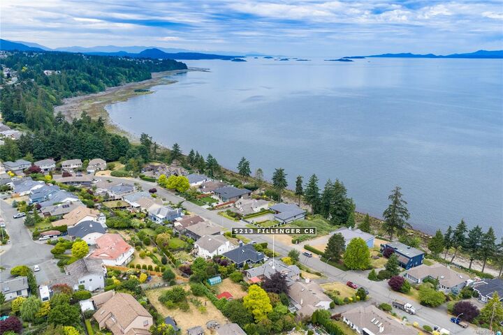 Property Photo:  5213 Fillinger Cres  BC V9V 1H7 