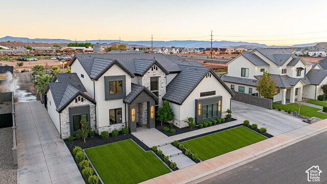Property Photo:  646 E Pine St  UT 84780 