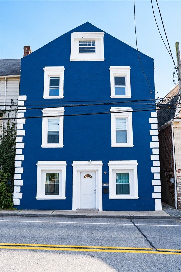 Property Photo:  2346 Main St  PA 15235 