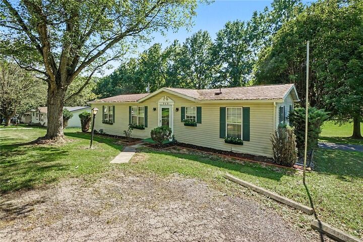 Property Photo: 717 Mallard Dr PA 15613
