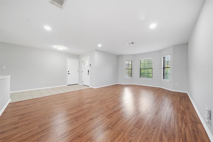 Property Photo: 2423 Lavendale Court TX 78748