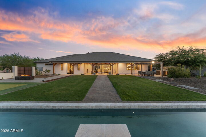 Property Photo:  2500 Lupine Lane  AZ 85390 