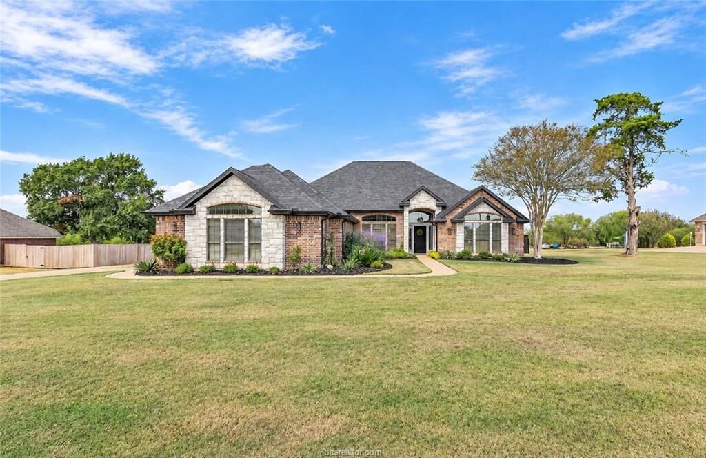 Property Photo:  4021 Austins Estates Drive  TX 77808 