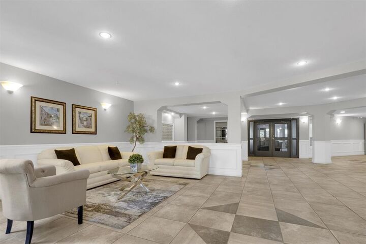 Property Photo:  20448 Park Avenue 302  BC V3A 4N3 