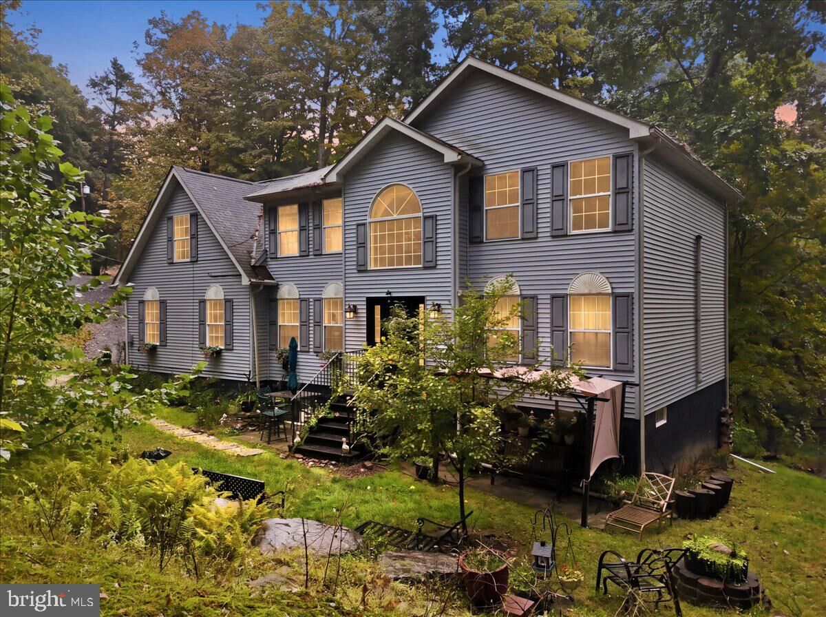 Property Photo:  194 Sportsmen Drive  PA 18326 