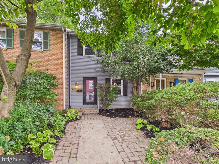 Property Photo: 623 E Walnut Street PA 17602
