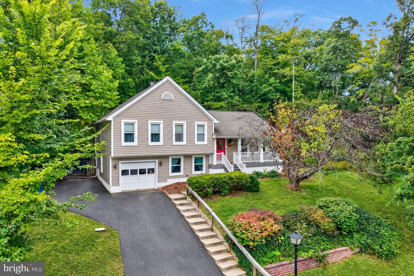 Property Photo: 19 Matio Cv Cove VA 22554
