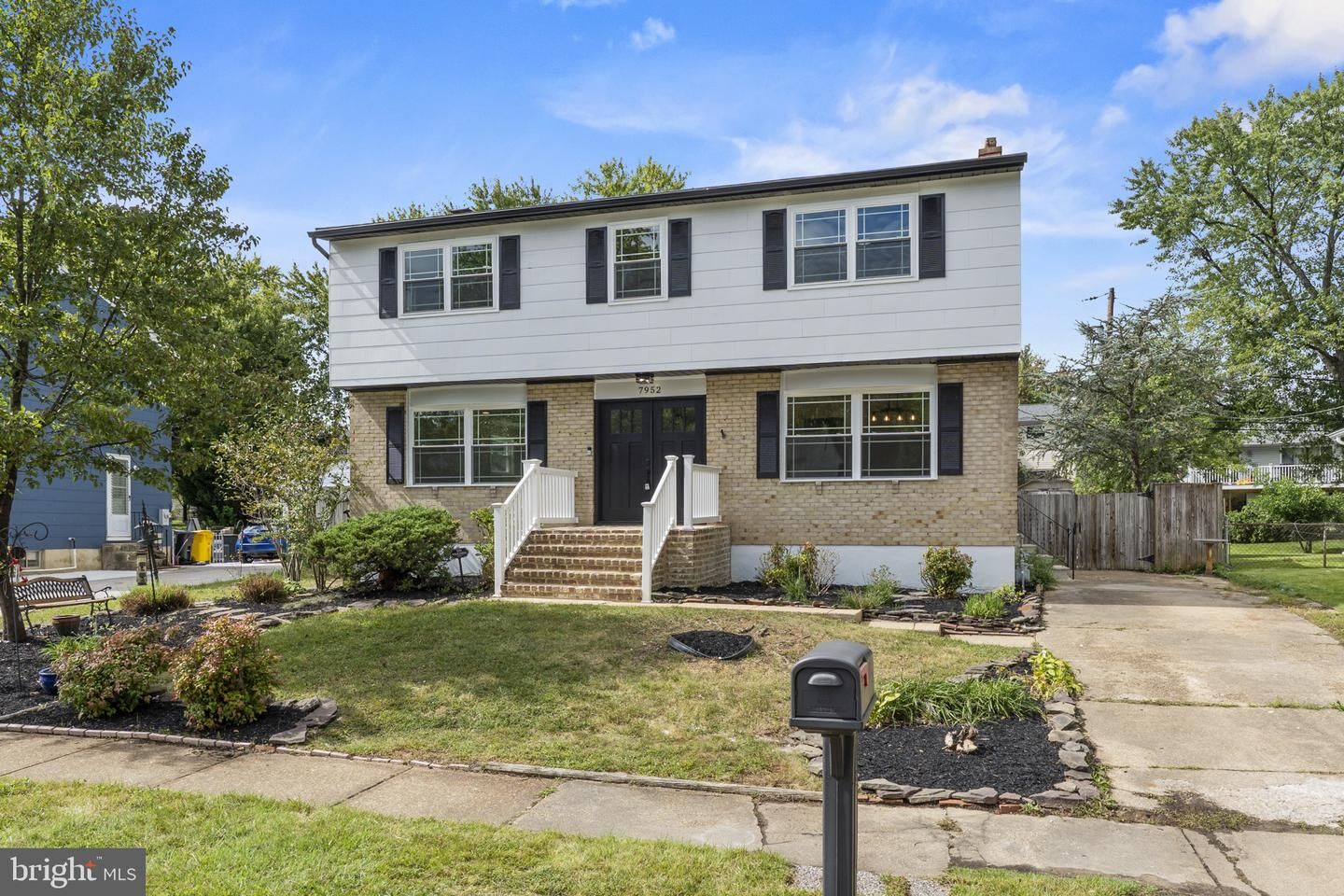 Property Photo:  7952 Cross Creek Drive  MD 21061 