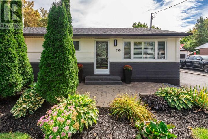 Property Photo:  158 Ellwood Drive West  ON L7E 4W4 