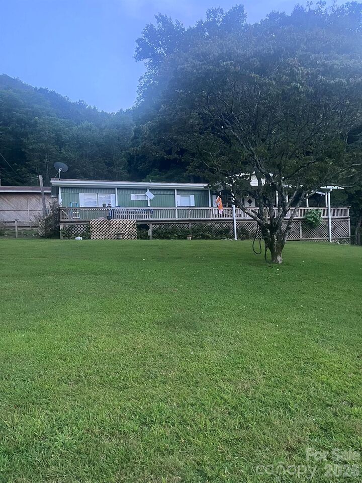 Property Photo:  987 Angelwood Lane  NC 28792 