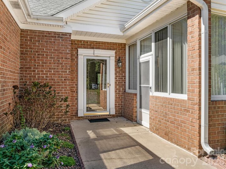 Property Photo:  11345 Olde Turnbury Court  NC 28277 