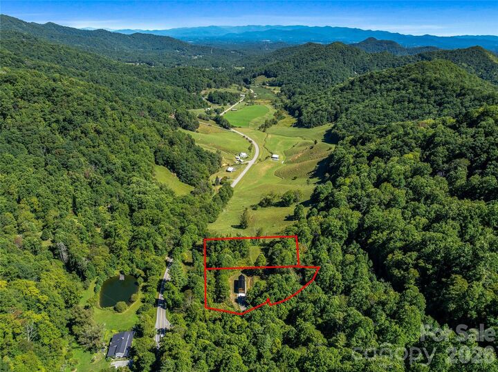 Property Photo:  708 &Amp 710 Kendal Drive  NC 28748 