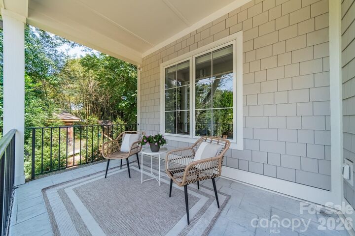 Property Photo:  3319 Gresham Place  NC 28211 