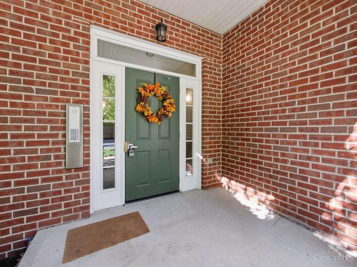 Property Photo:  6668 Washington Circle  OH 45005 