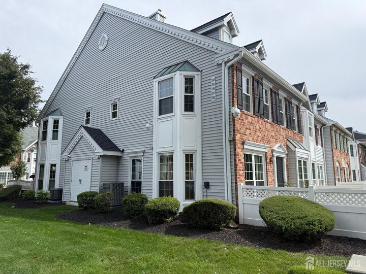 Property Photo:  382 Hadleigh Lane  NJ 08902 