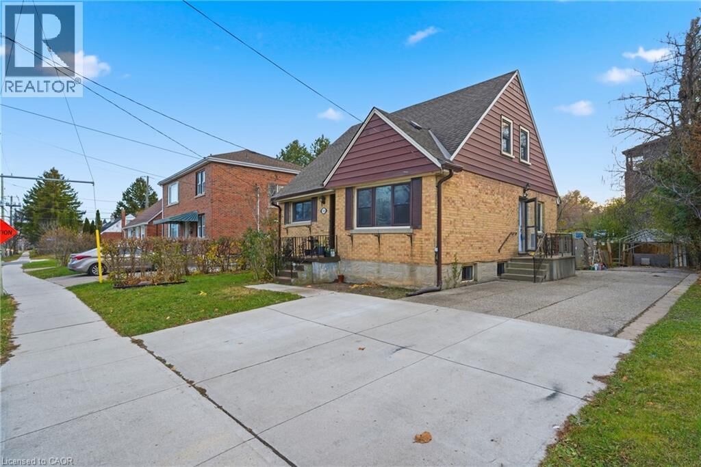 Property Photo: 549 Weber Street East ON N2H 1E9