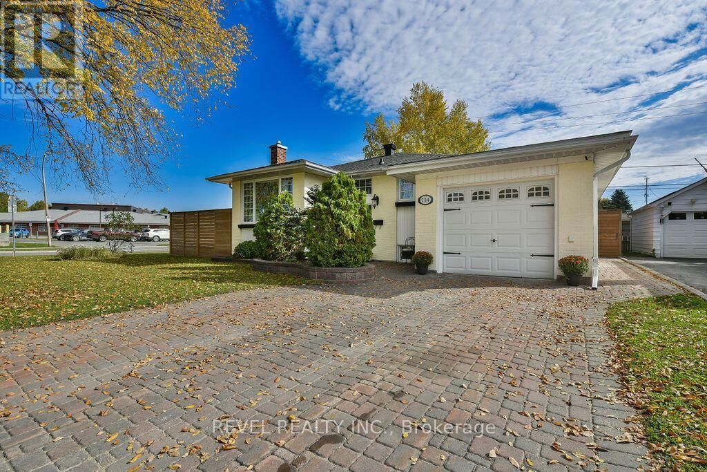 Property Photo:  734 Dieppe Street  ON P4N 5H2 