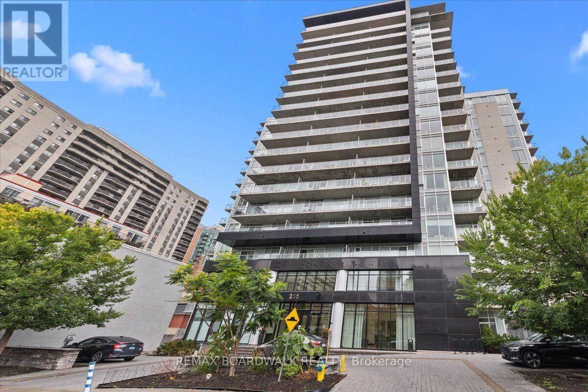 Property Photo:  255 Bay Street East 112  ON K1R 0C5 