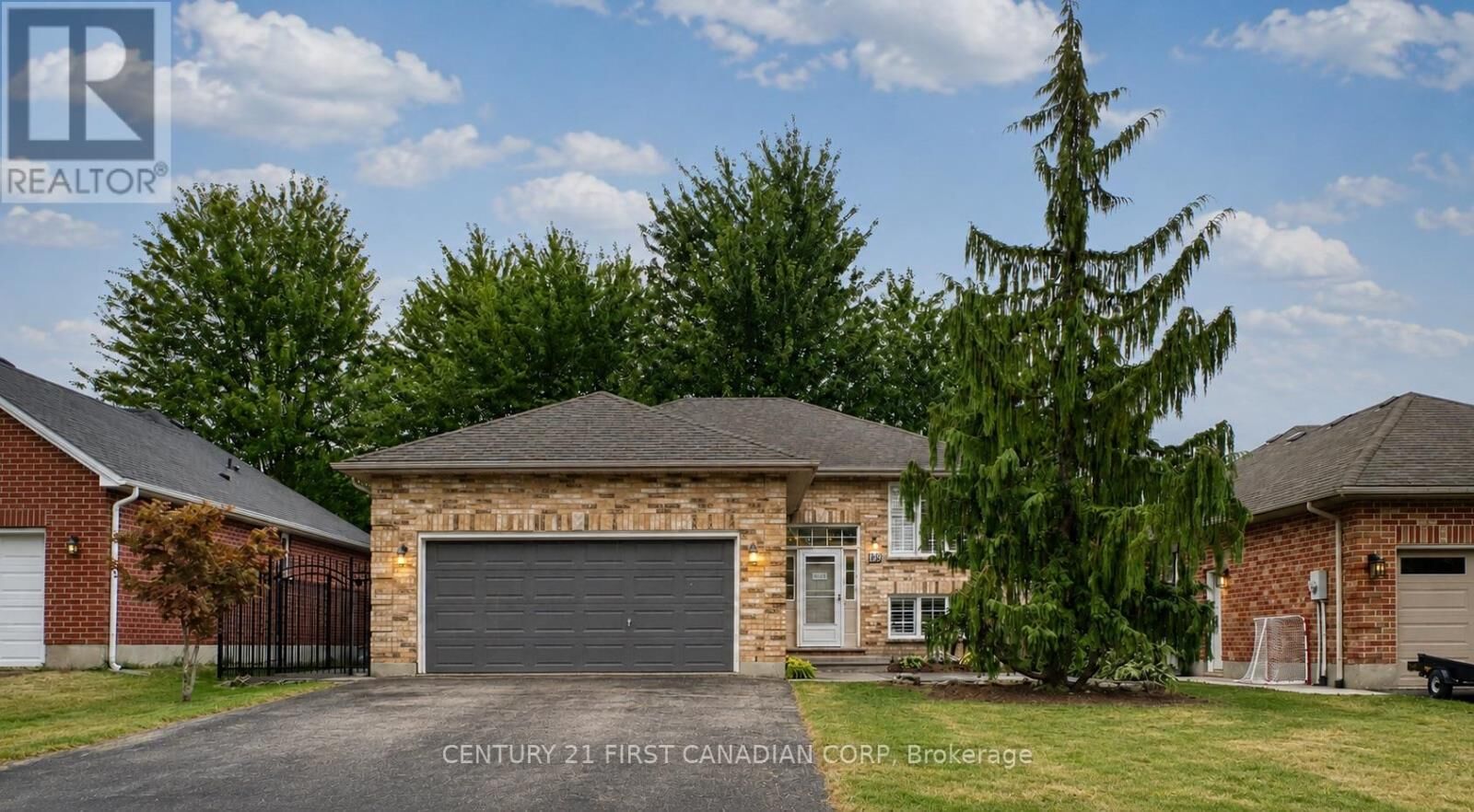 Property Photo:  189 Gibson Crescent  ON N0M 2J0 