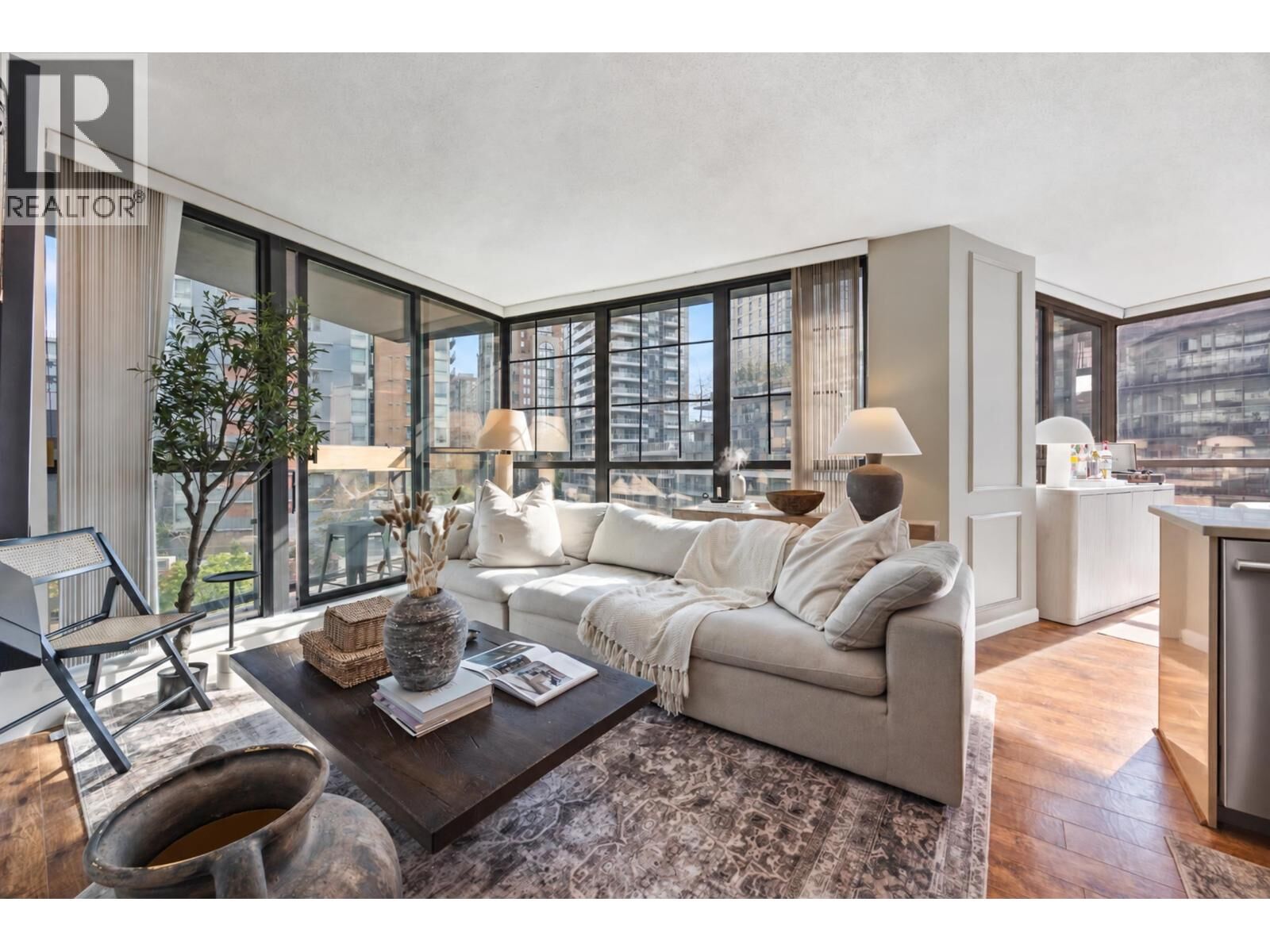 Property Photo: 501 Pacific Street 609 BC V6Z 2X6