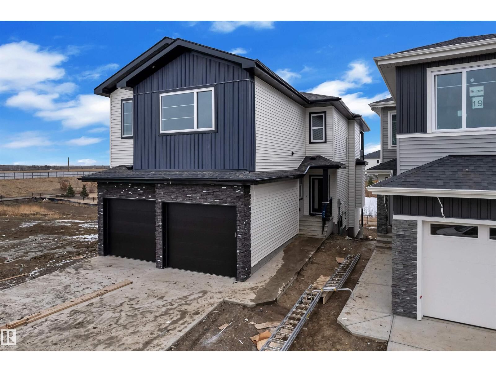 Property Photo:  21 Axelwood Cr  AB T7X 3C6 