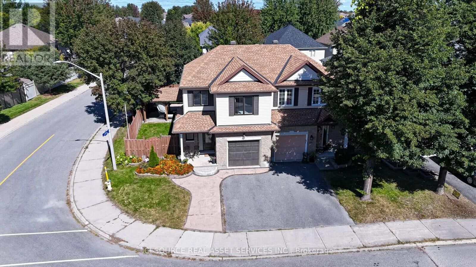 Property Photo:  127 Waterbridge Drive  ON K2G 7C2 