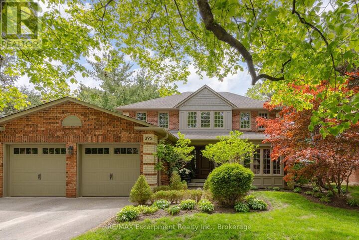 Property Photo: 392 Aspen Forest Drive ON L6J 6H5