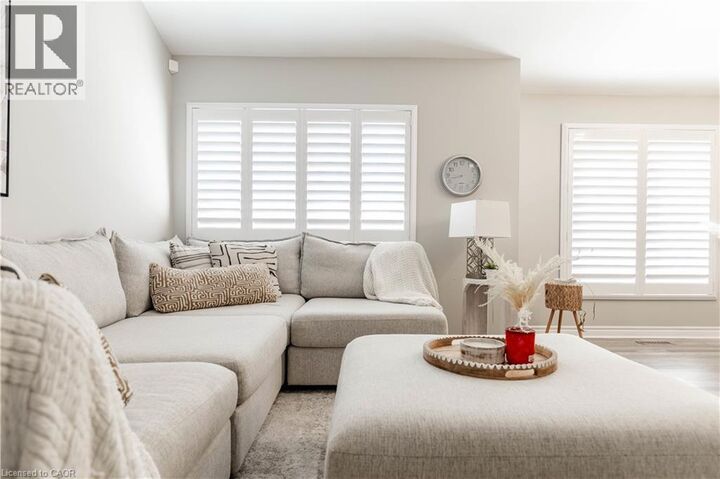 Property Photo:  82 Overlea Drive  ON N2M 1T1 