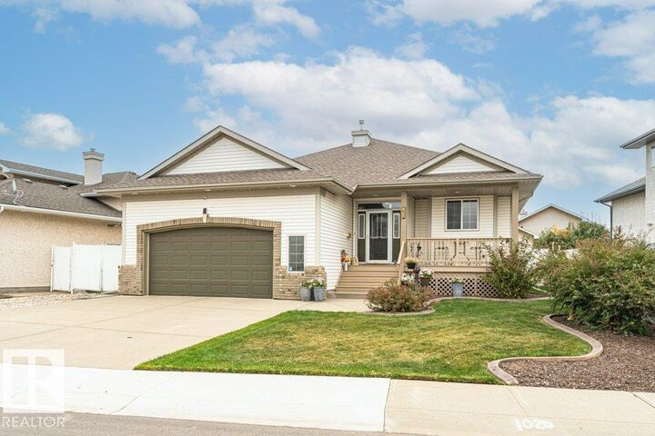 Property Photo:  16532 75 St NW  AB T5Z 3R1 