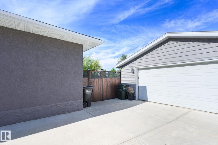 Property Photo:  6 Galen Crescent  AB T8A 2L2 