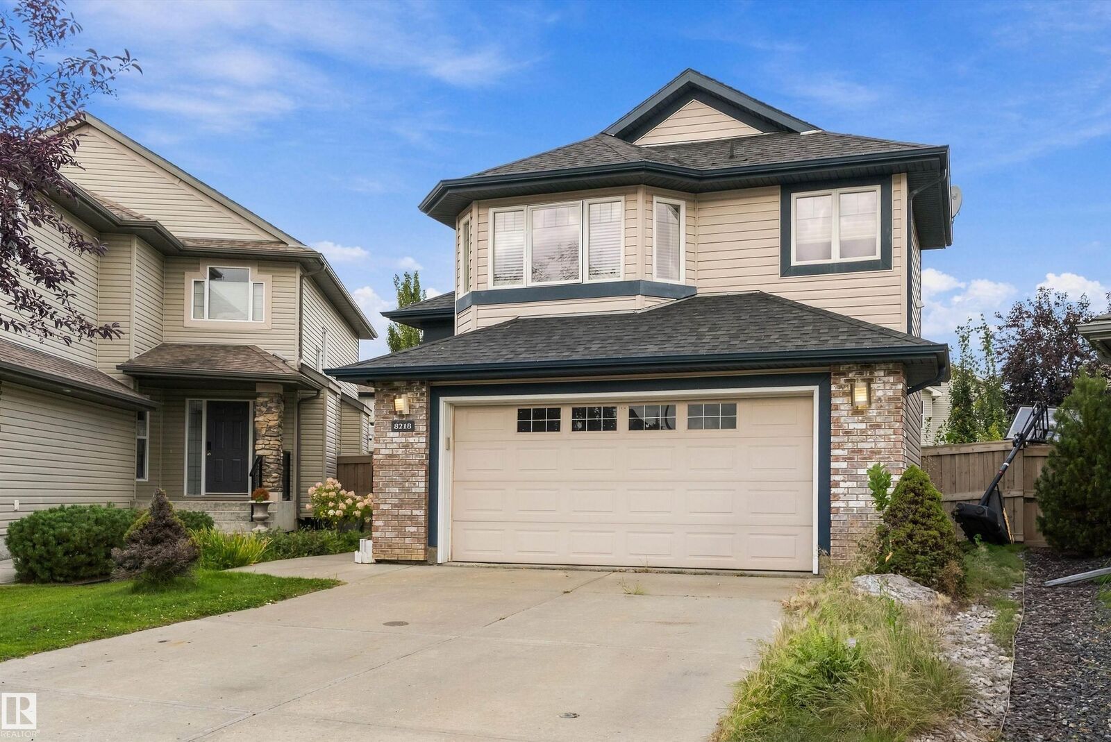 Property Photo: 8218 Shaske Place NW AB T6R 3V9