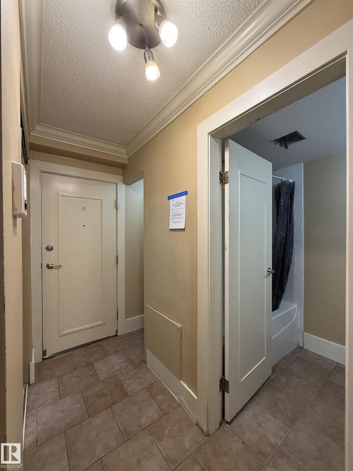 Property Photo: 11916 104 Street NW 103 AB T5G 2L2