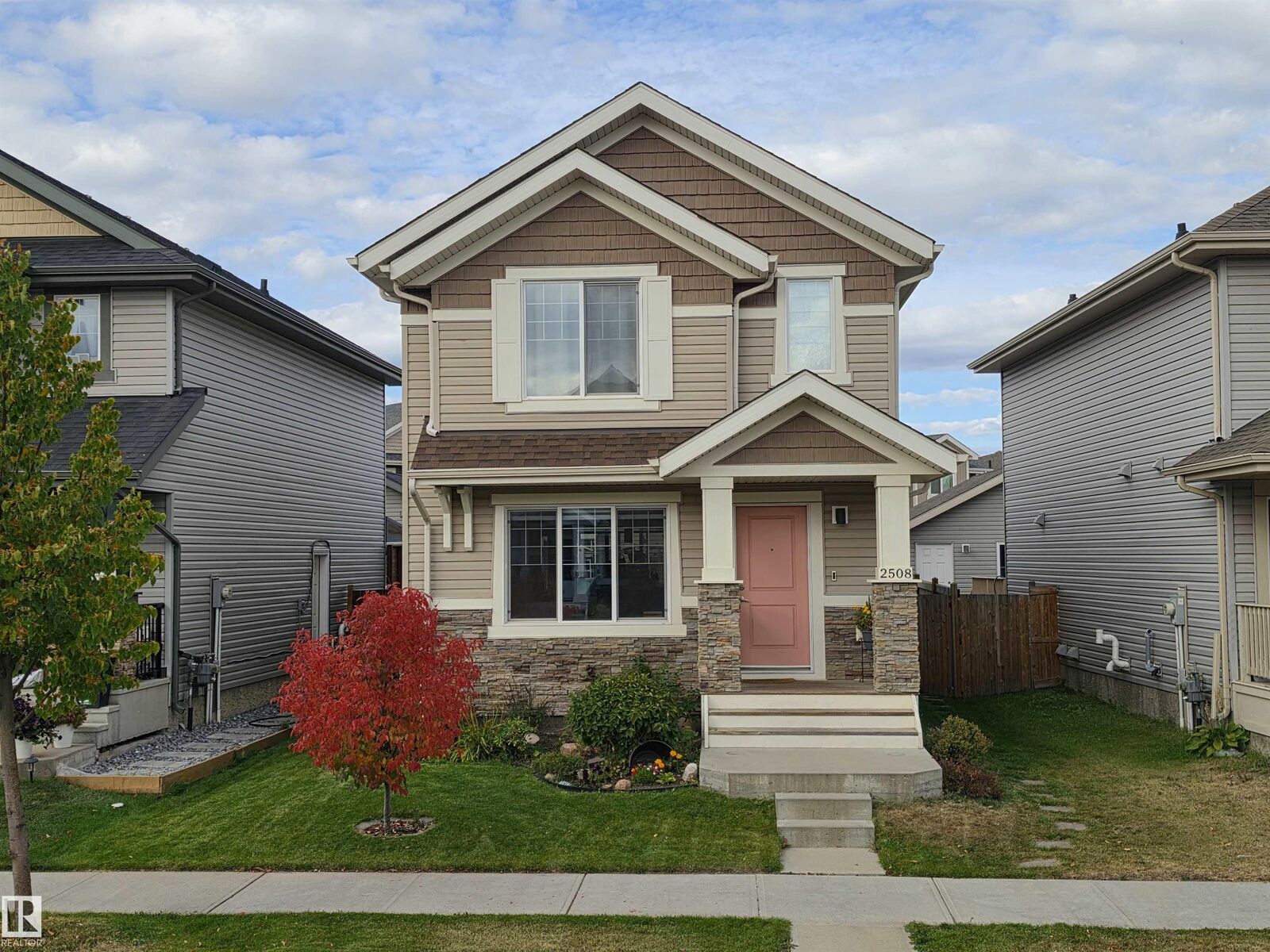 Property Photo:  2508 20 Avenue NW  AB T6T 0Y7 