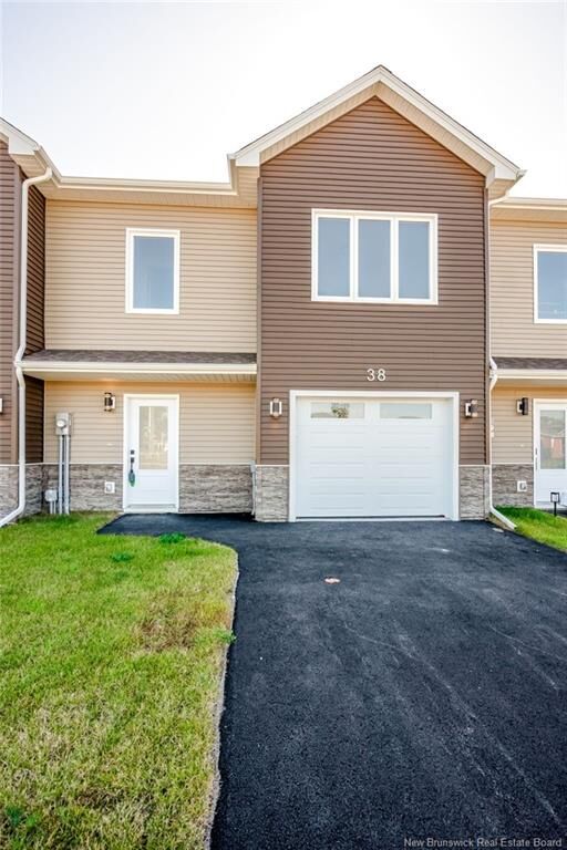 Property Photo:  38 Ocean Drive  NB E2P 1G4 
