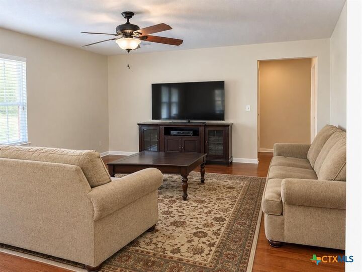 Property Photo: 350 Cosgrove Street TX 78210