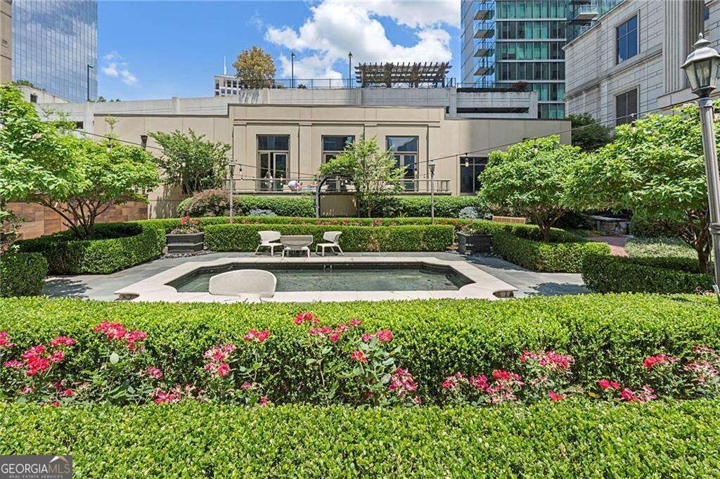 Property Photo: 3376 Peachtree Road NE 44B GA 30326